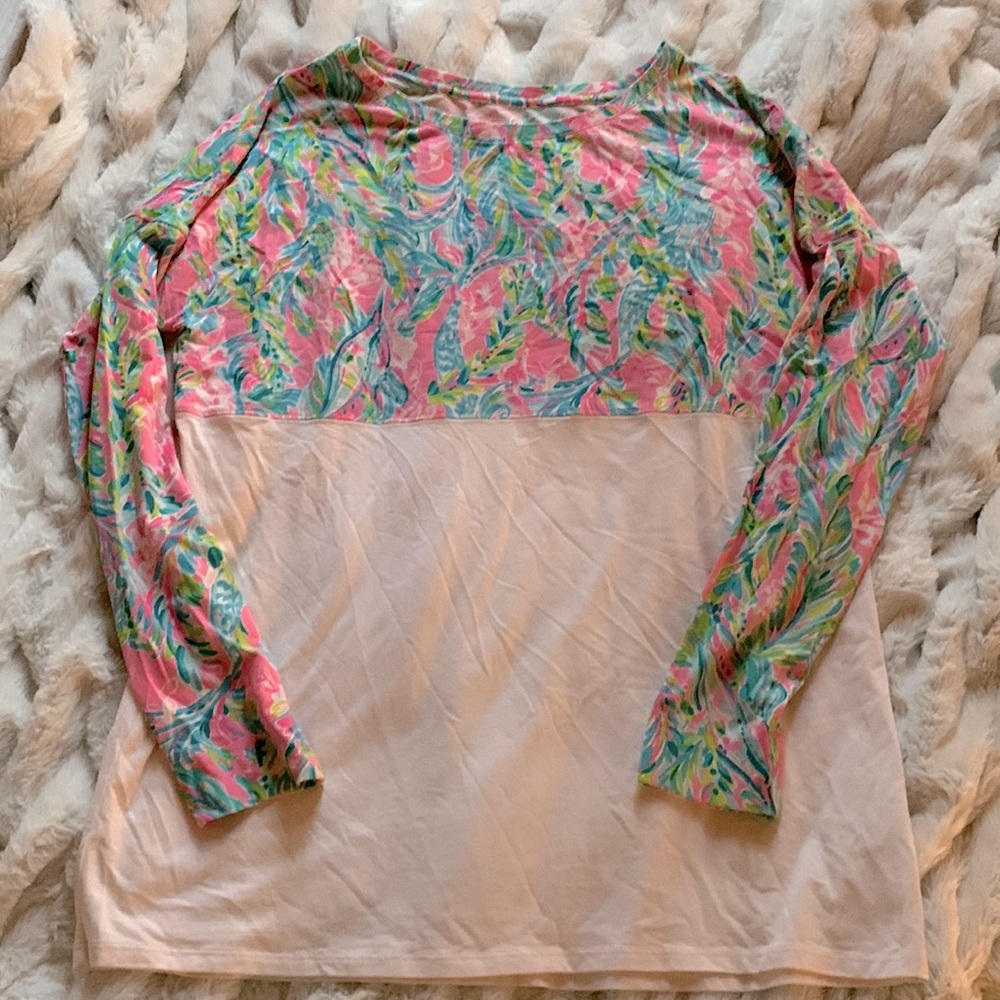 COPY - Lilly Pulitzer long sleeve top. Medium.